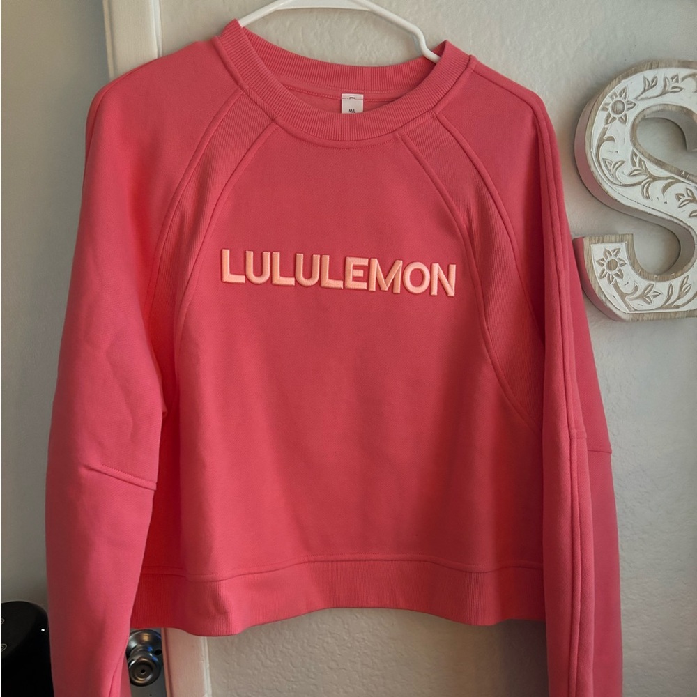 Lululemon sweatshirt